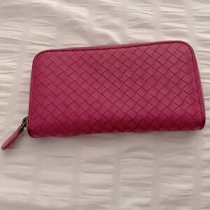 🔥 Auth Bottega Venetta Zip Wallet